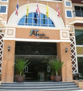 Naris Art Hotel